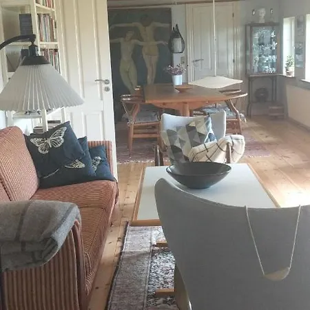 Under Valnødden Bed & Breakfast Stubbekøbing
