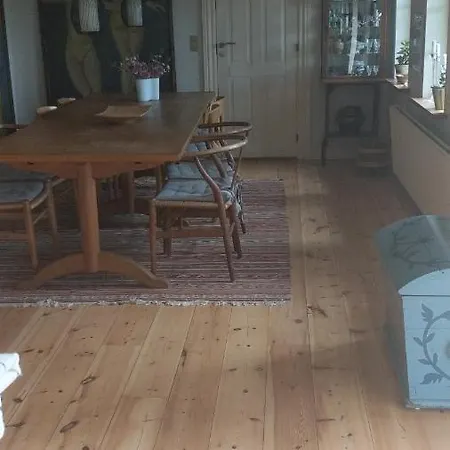 Under Valnødden Bed & Breakfast Stubbekøbing
